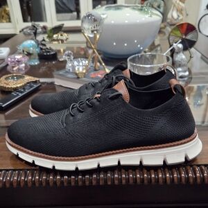 Stylish Black and White Men's Loafers